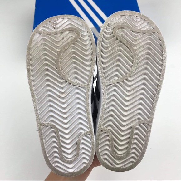 Kids shoes adidas size 9 toddler - Picture 6 of 6